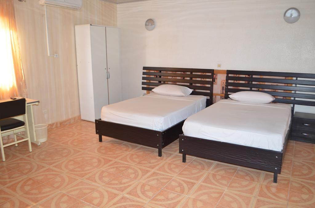 Ouaga Beach Hotel Ouagadougou Exteriér fotografie